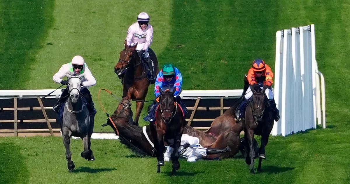 2_randox-grand-national-2025-opening-day-aintree-racecourse